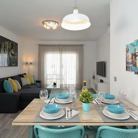 Rociega B * Puerto del Carmen (Lanzarote)